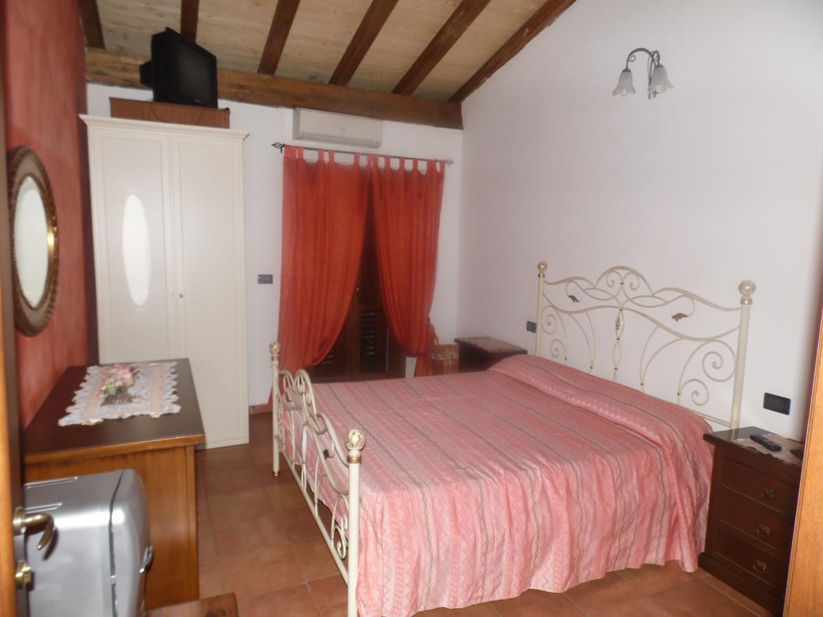 Profumi Di Ginestre Bed & Breakfast Passopisciaro Room photo